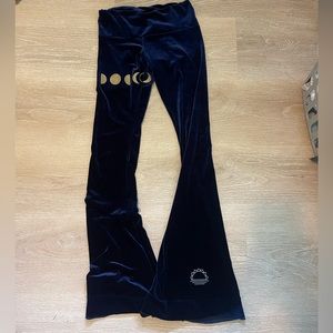purusha people velvet flare yoga leggings (s)